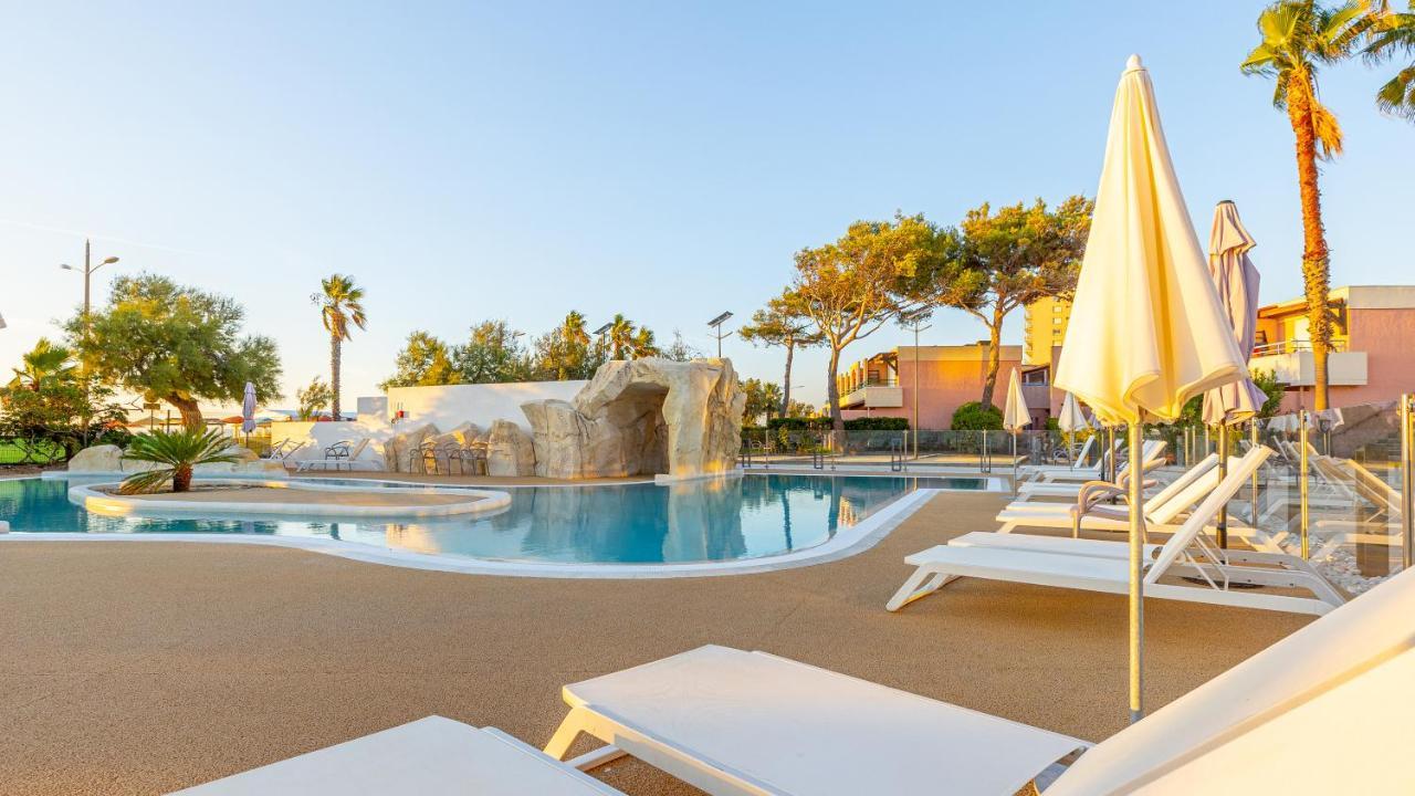 Kaliope Hotel & Residence By Oustal Del Mar Le Lavandou Kültér fotó